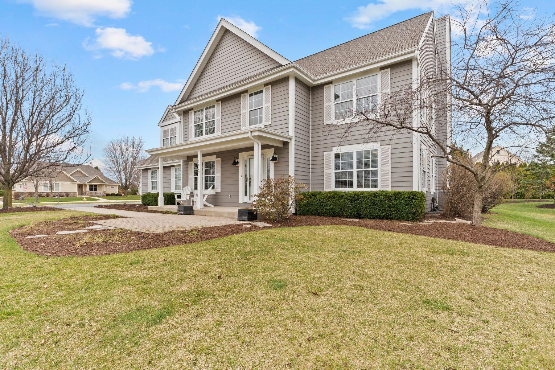 1833 La Belle Springs Ln