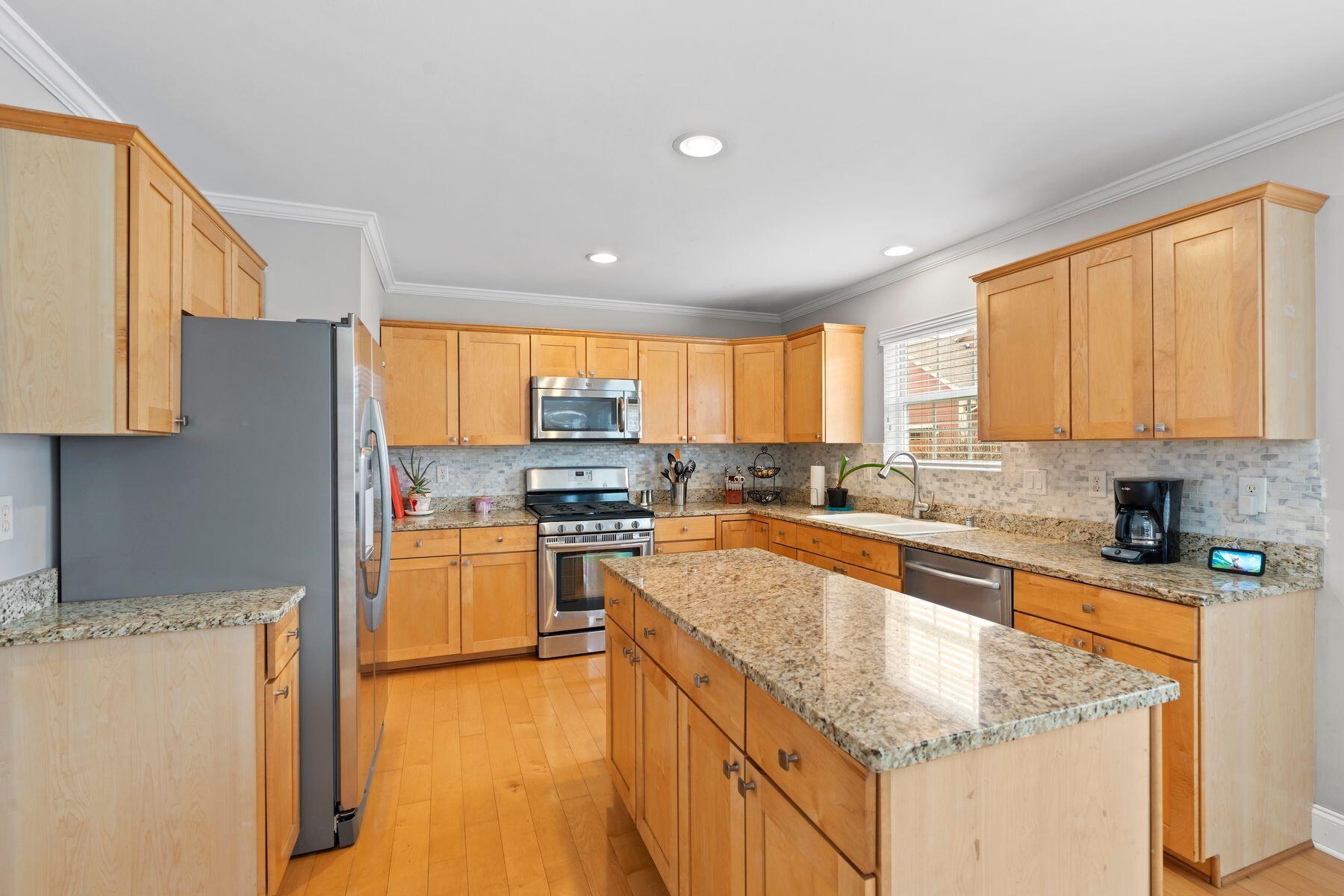 1833 La Belle Springs Ln