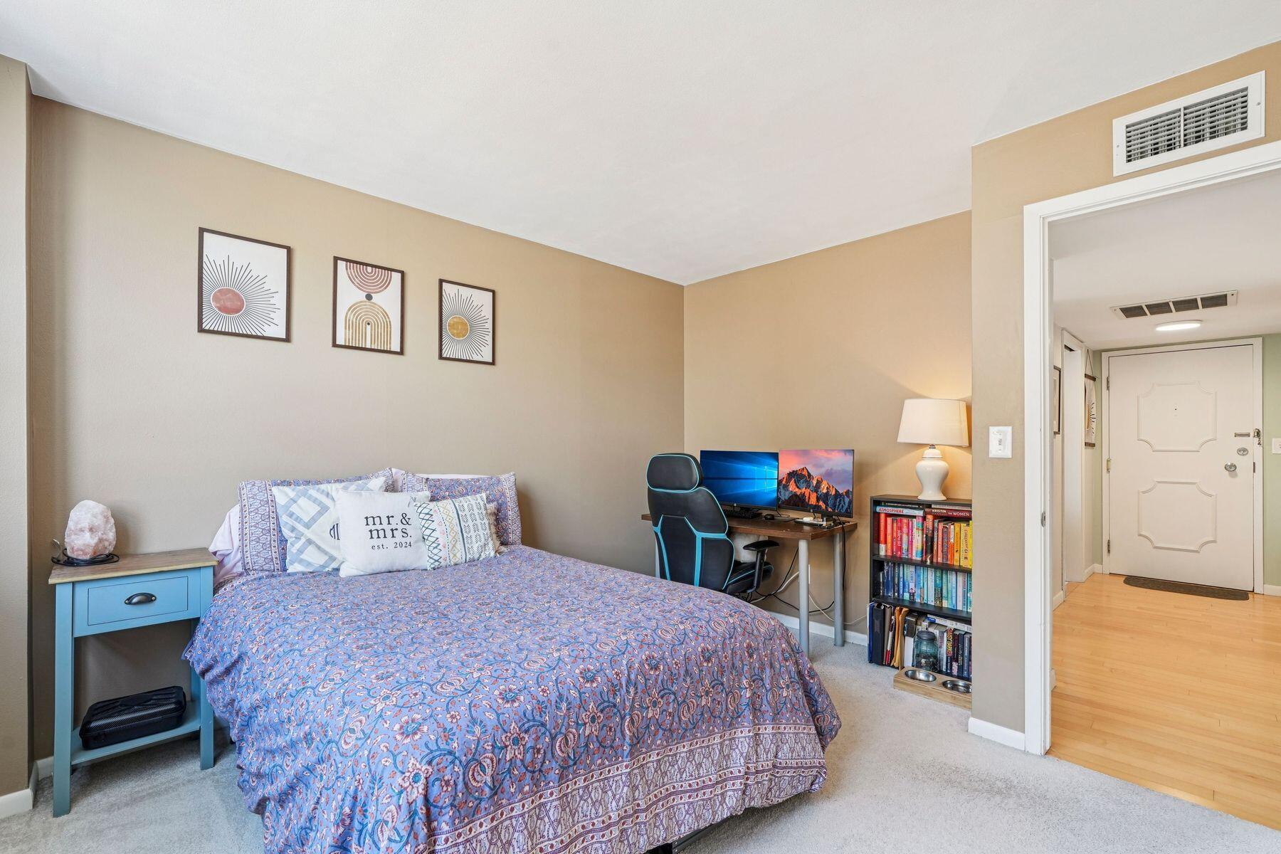 1707 N Prospect Ave Unit: 6E