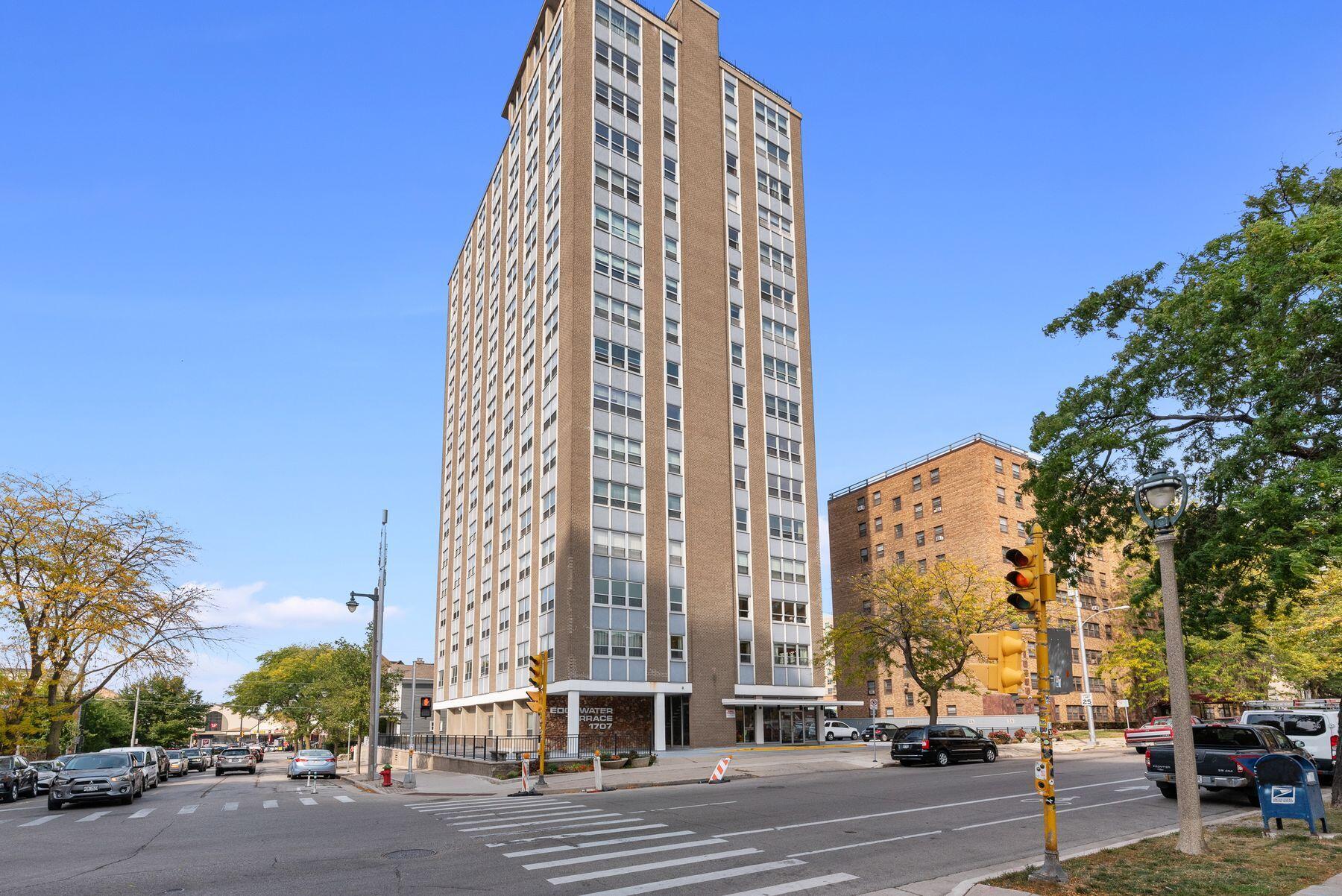 1707 N Prospect Ave Unit: 6E