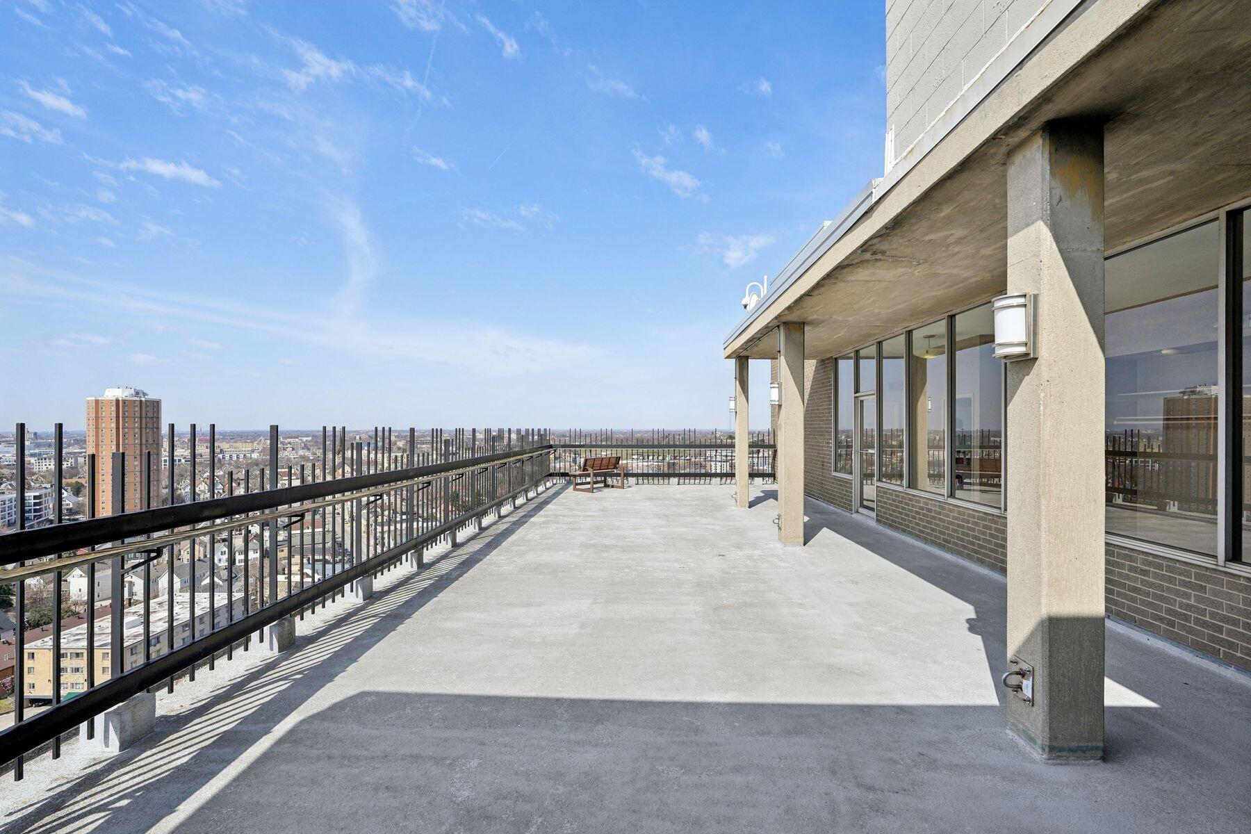 1707 N Prospect Ave Unit: 6E