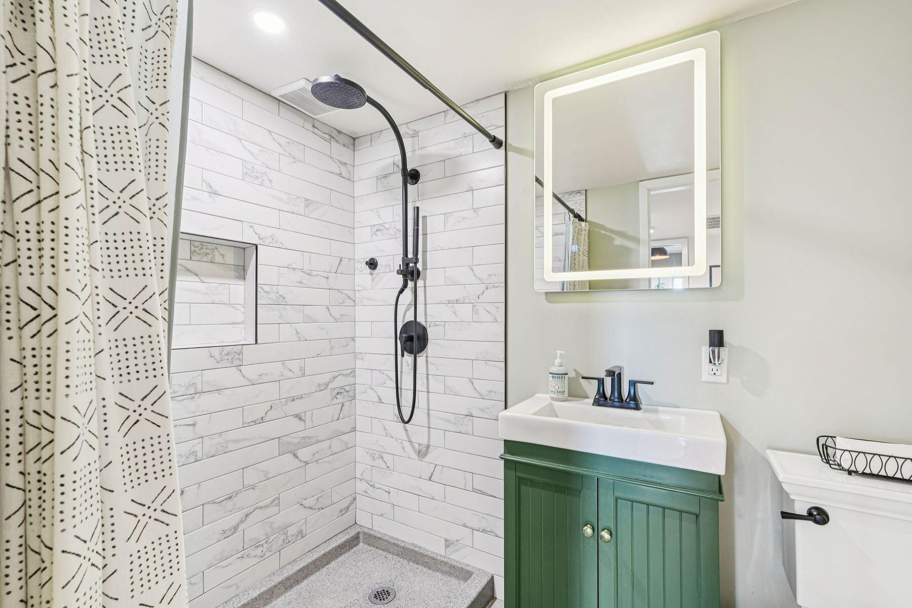 1707 N Prospect Ave Unit: 6E