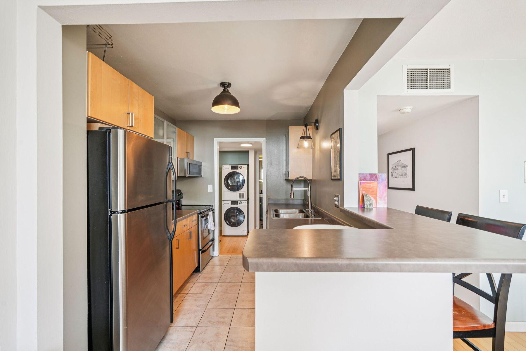 1707 N Prospect Ave Unit: 6E