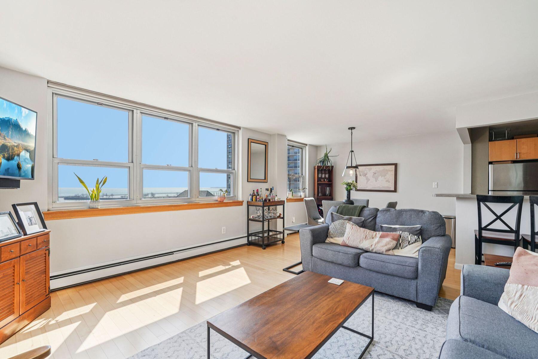 1707 N Prospect Ave Unit: 6E