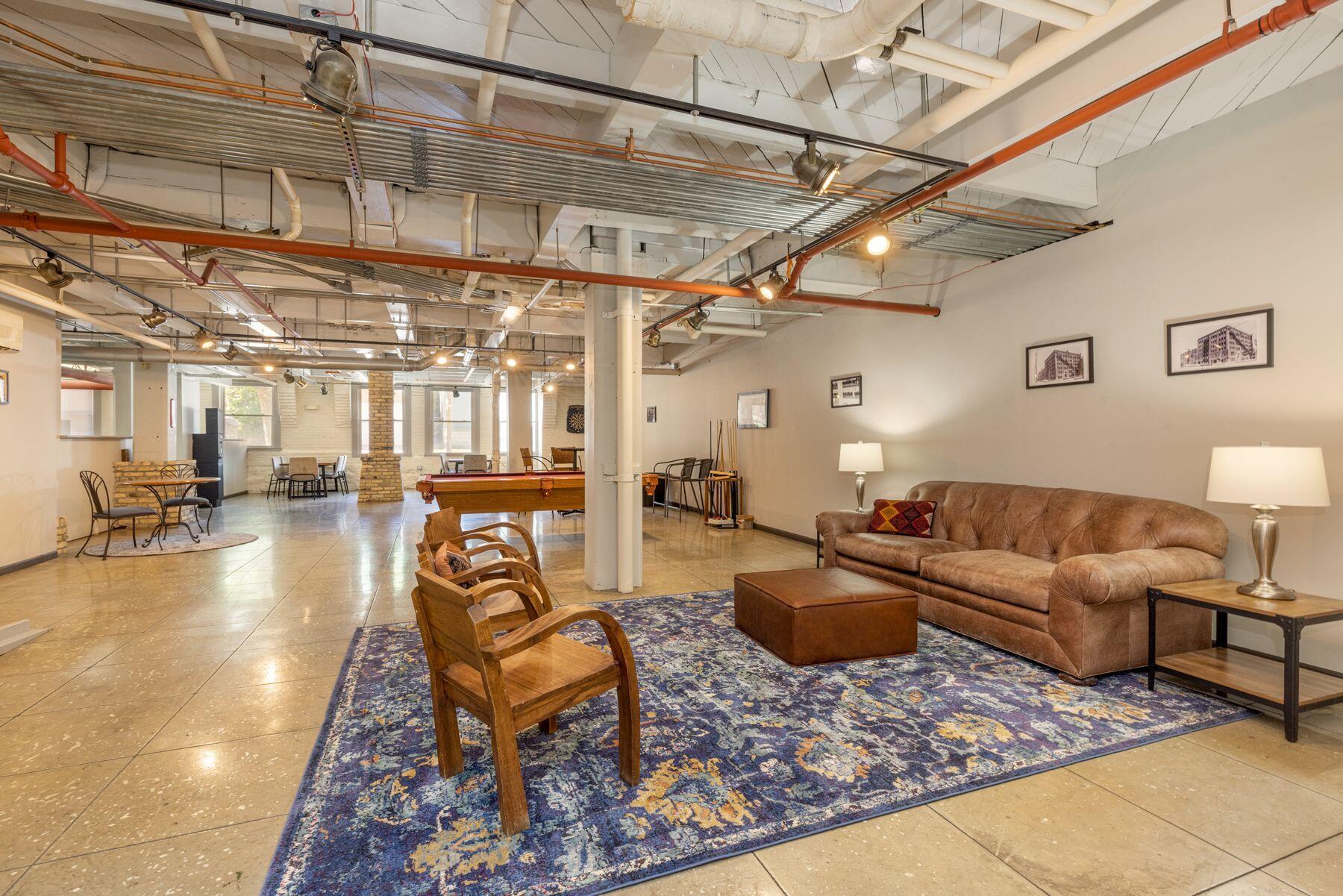 904 E Pearson St Unit: 501