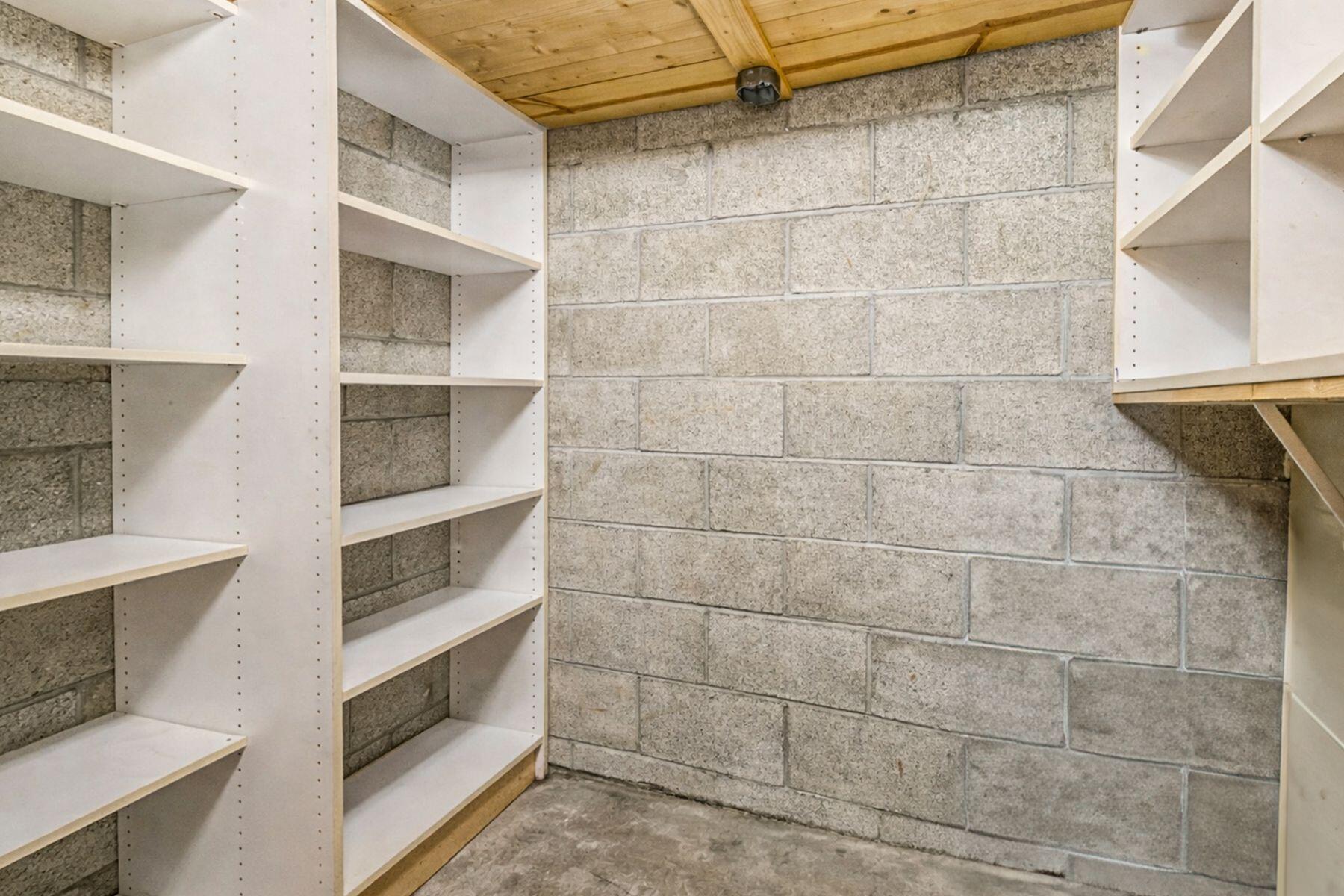 904 E Pearson St Unit: 501