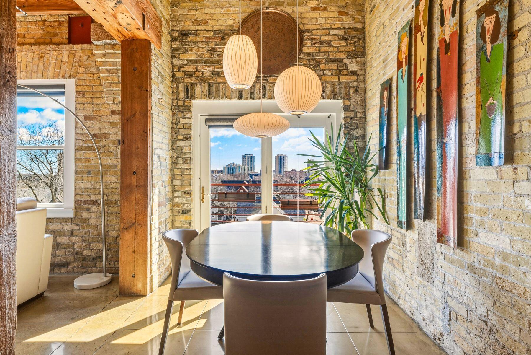 904 E Pearson St Unit: 501