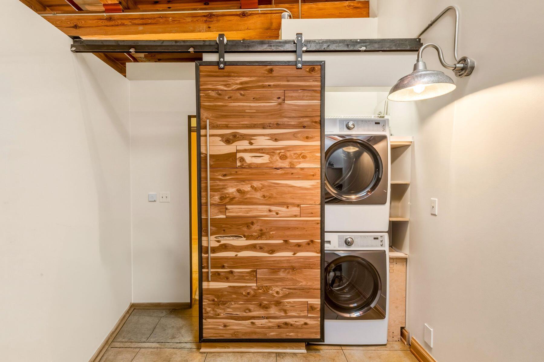 904 E Pearson St Unit: 501