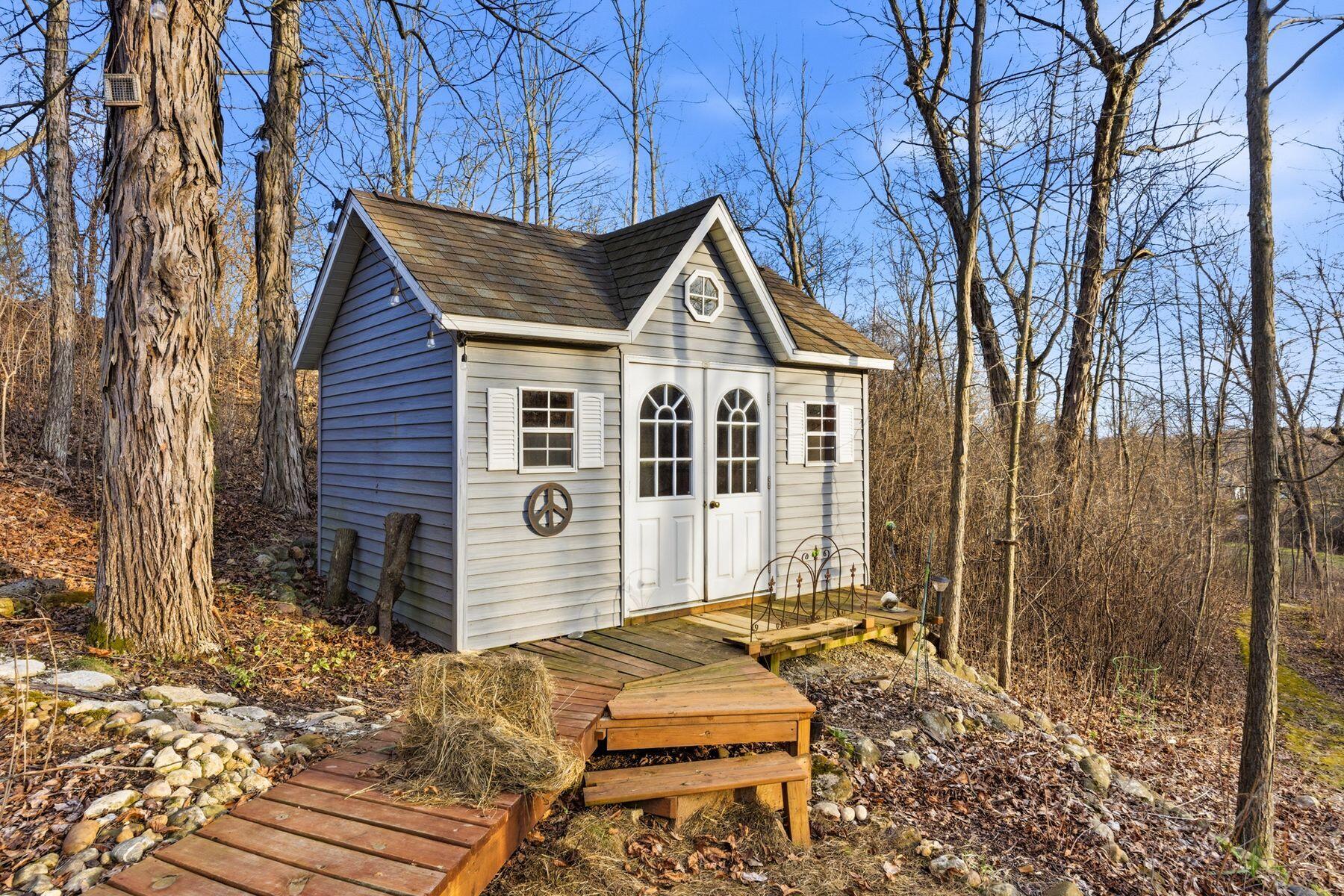 621 Violet Ct