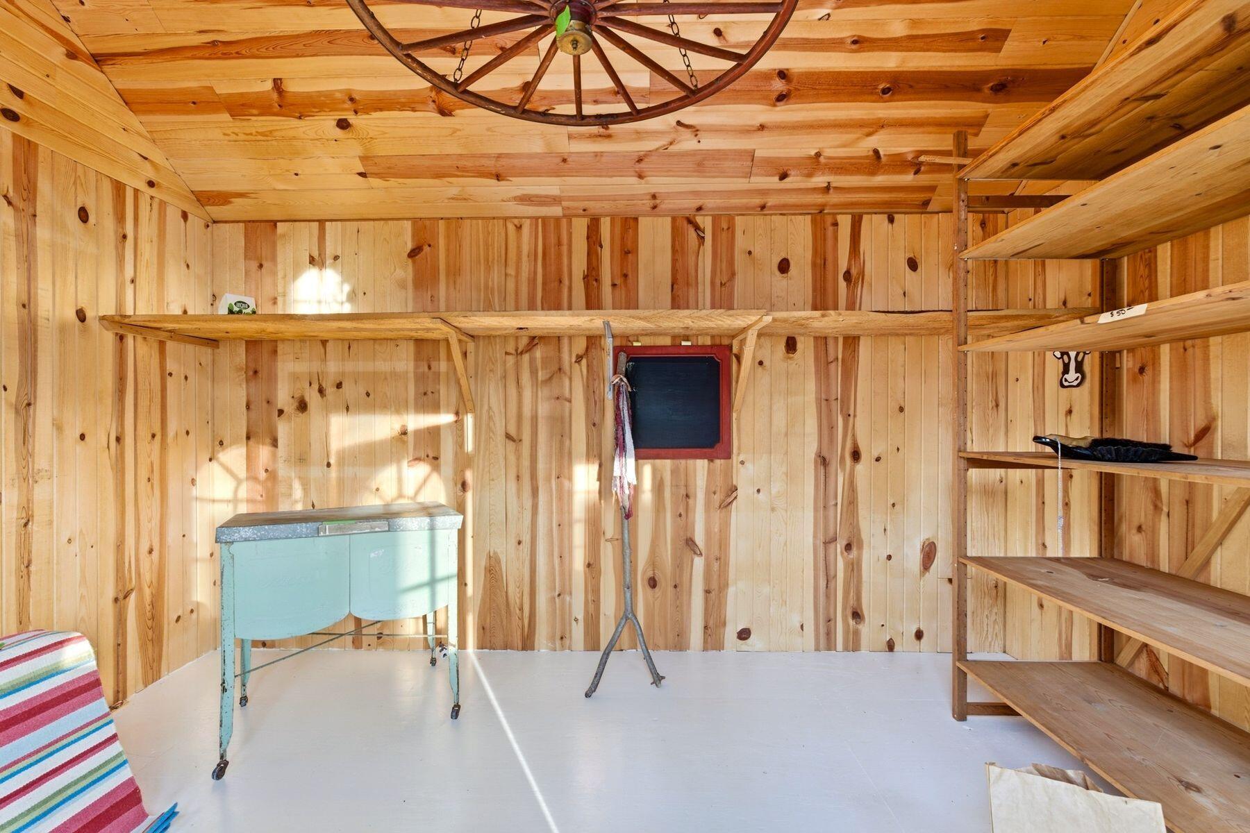 621 Violet Ct
