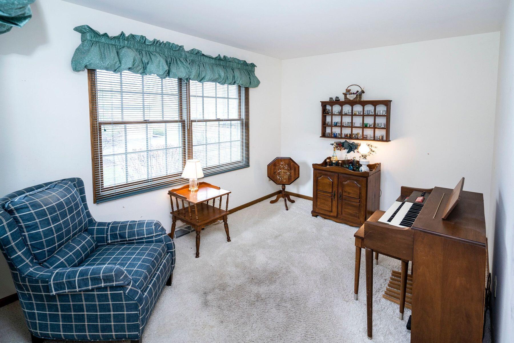1931 Springbrook - N Unit: D
