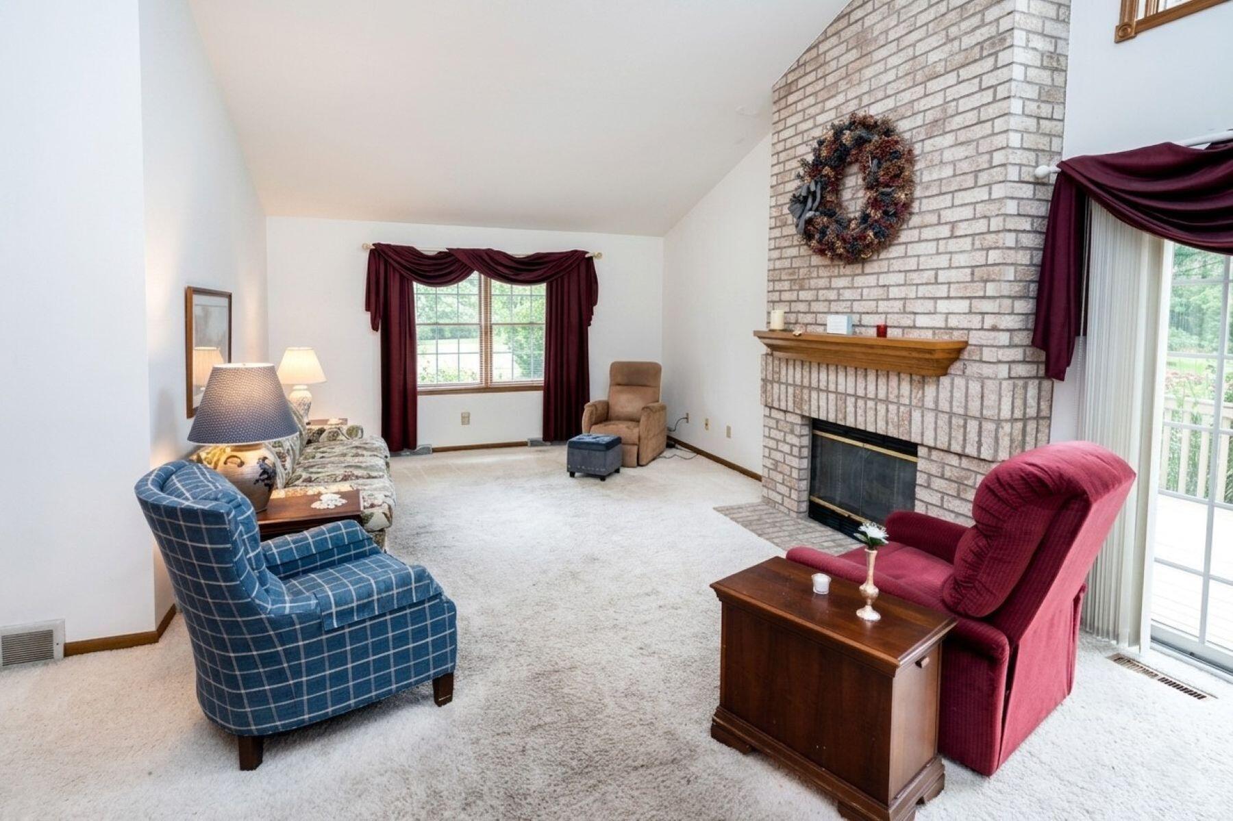 1931 Springbrook - N Unit: D