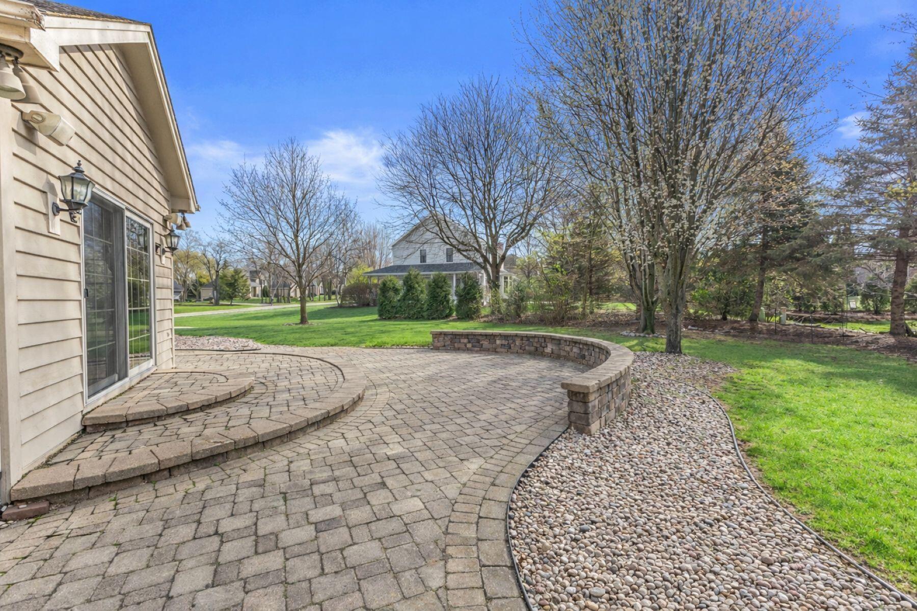 6645 Fieldstone Ct