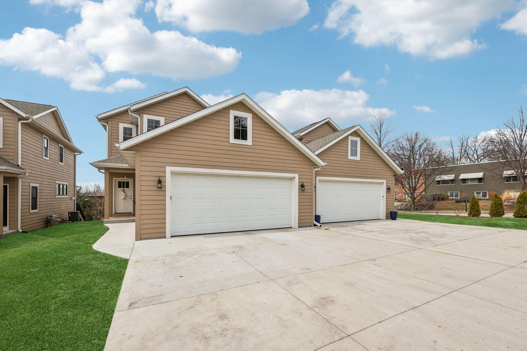 2945 N 186th St