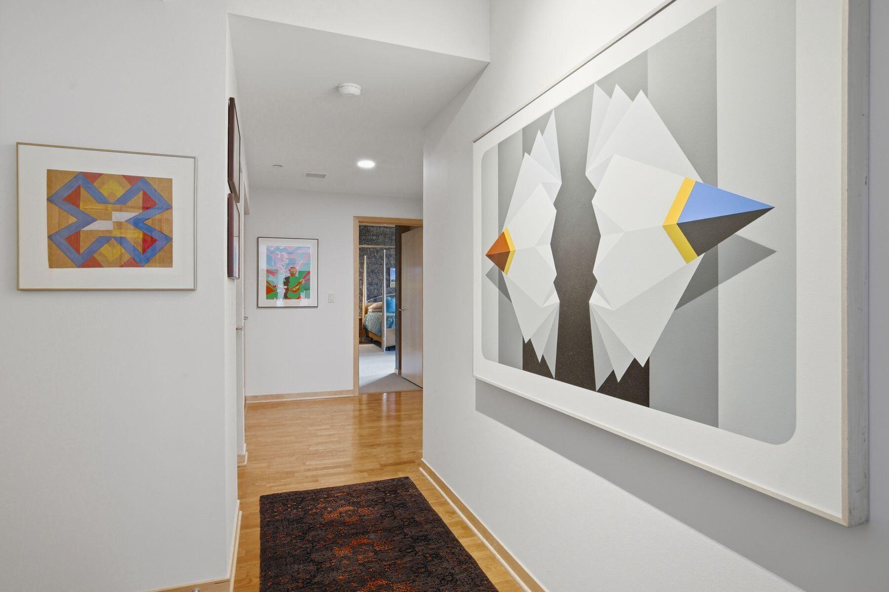 923 E Kilbourn Ave Unit: 1703