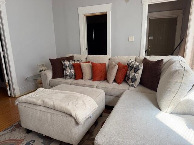 3027 N Holton St Unit: 3029