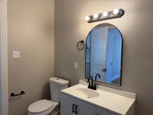 3027 N Holton St Unit: 3029