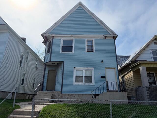3027 N Holton St Unit: 3029