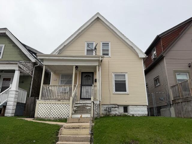3357 N Holton St