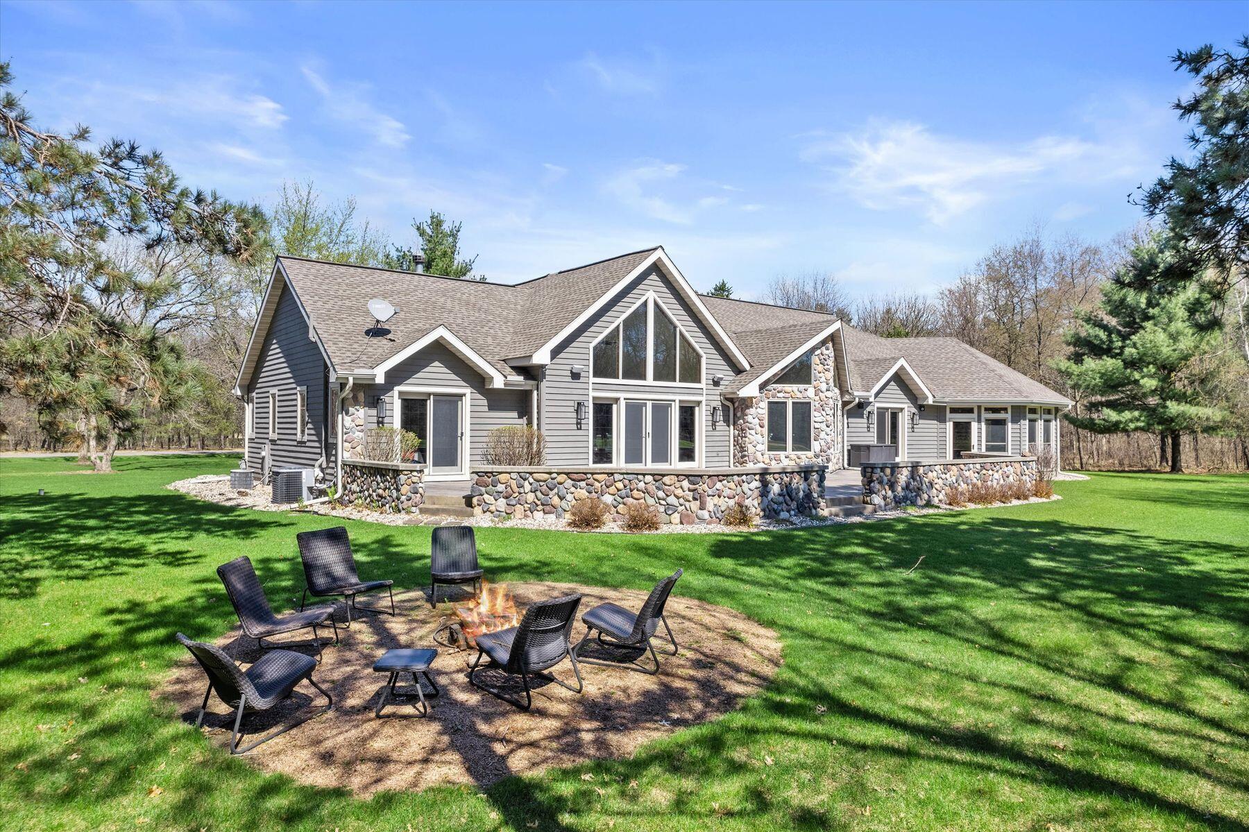 359 Pinehurst Dr
