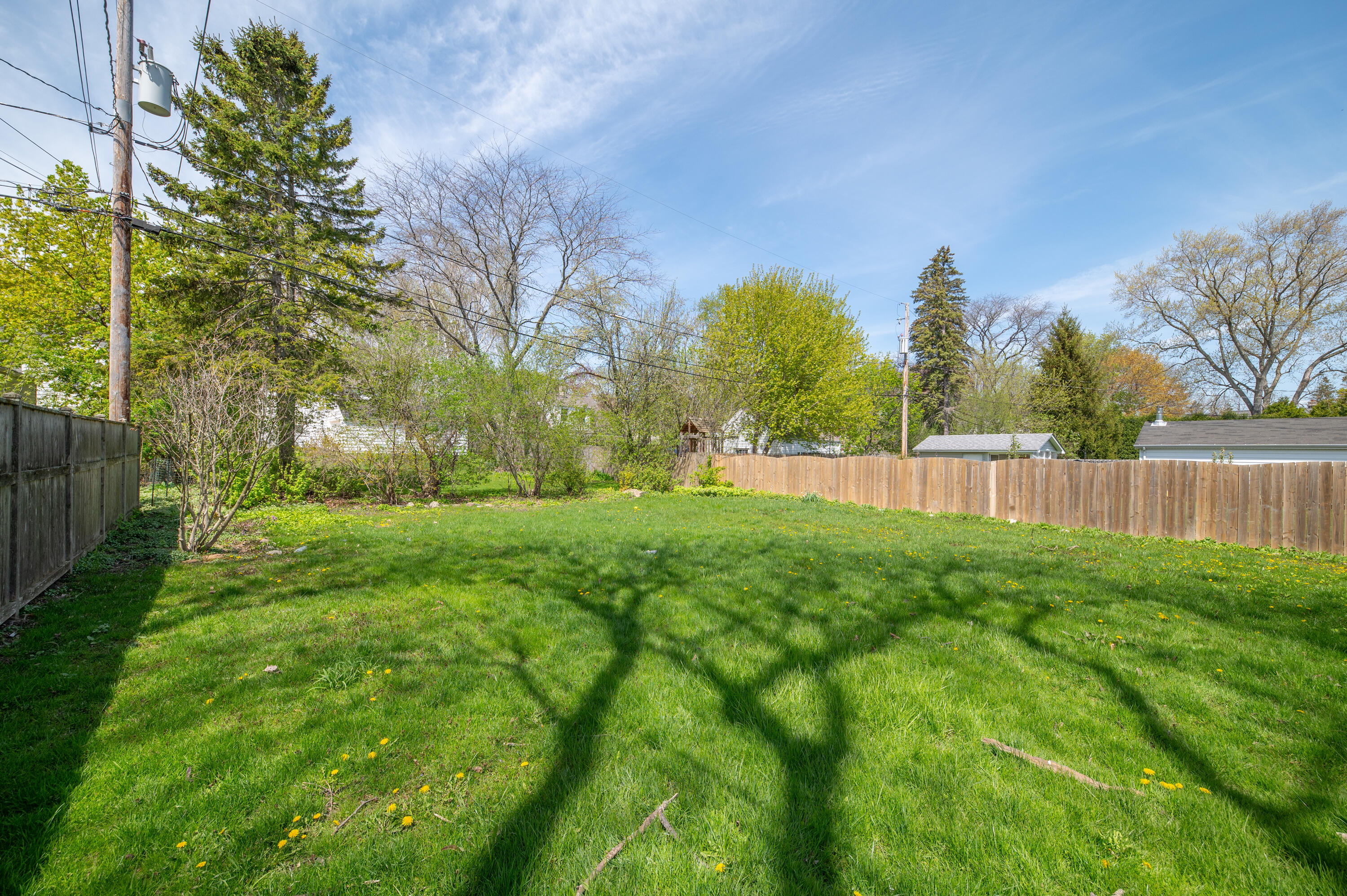 8031 N Whitney Rd