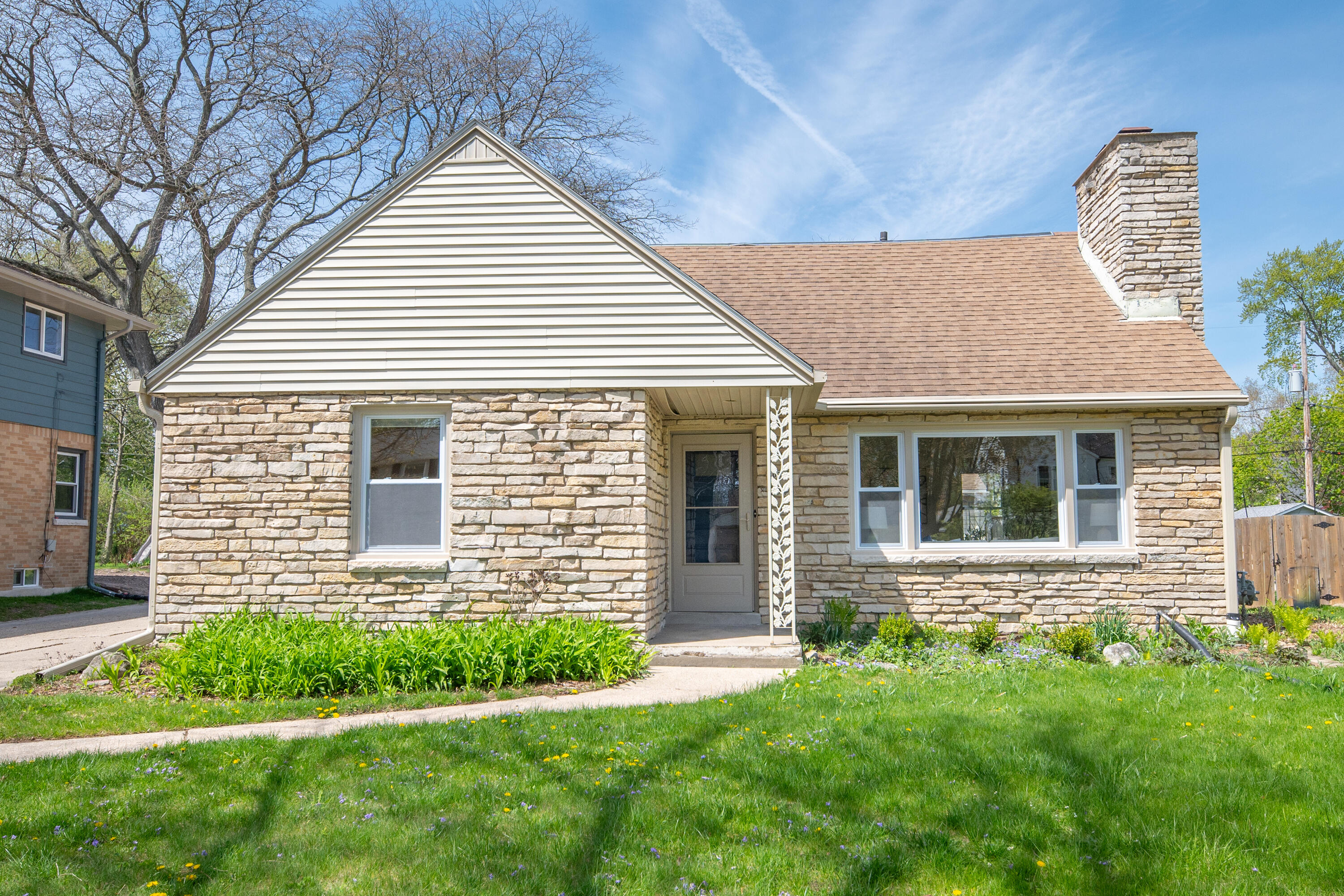 8031 N Whitney Rd