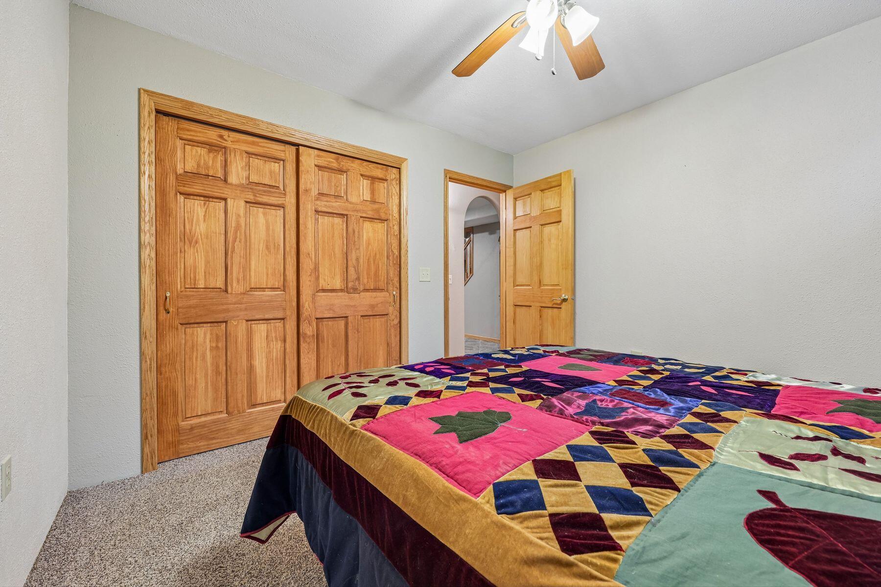 238 E Redding Cir