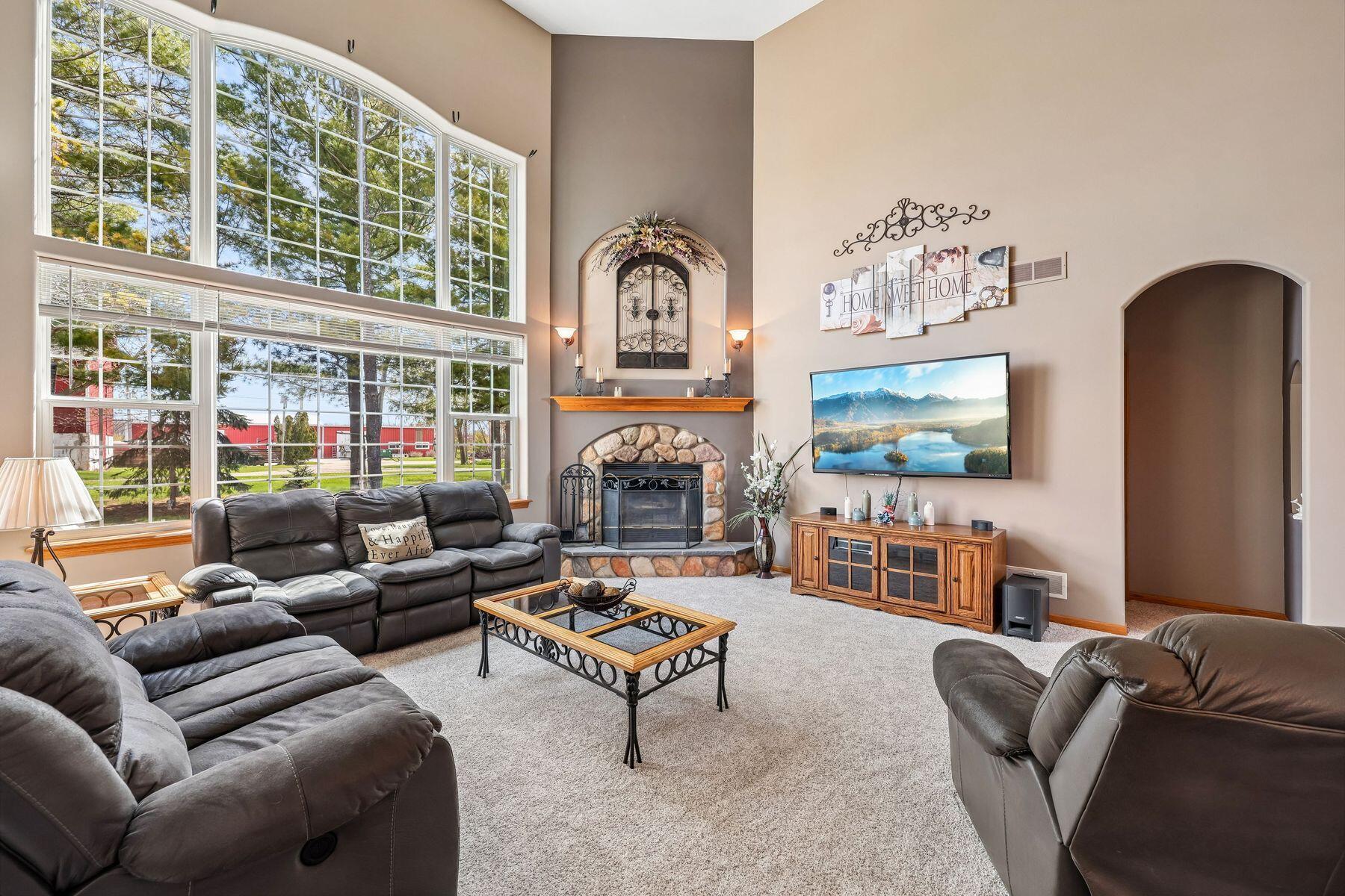 238 E Redding Cir