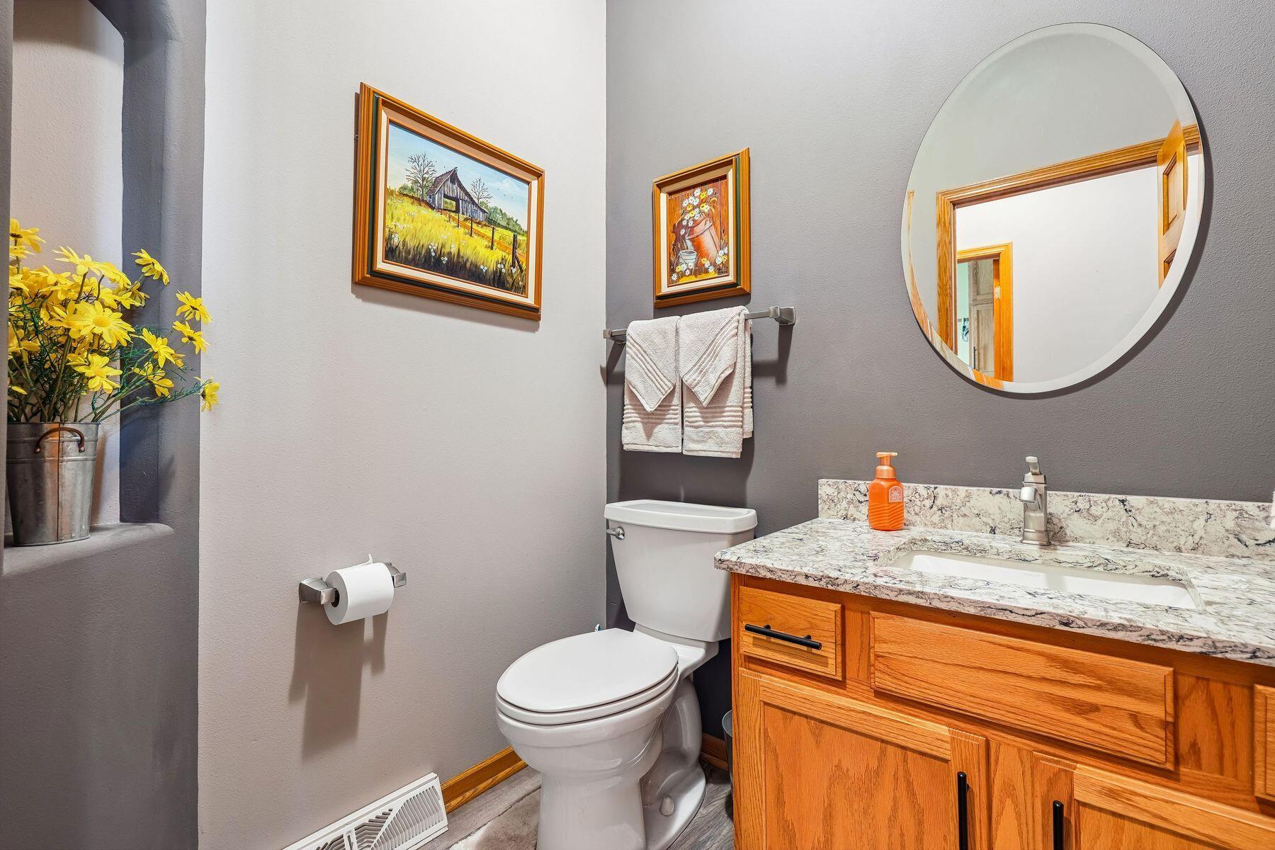 238 E Redding Cir