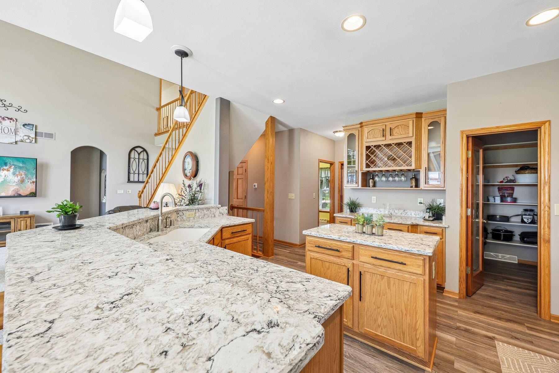238 E Redding Cir