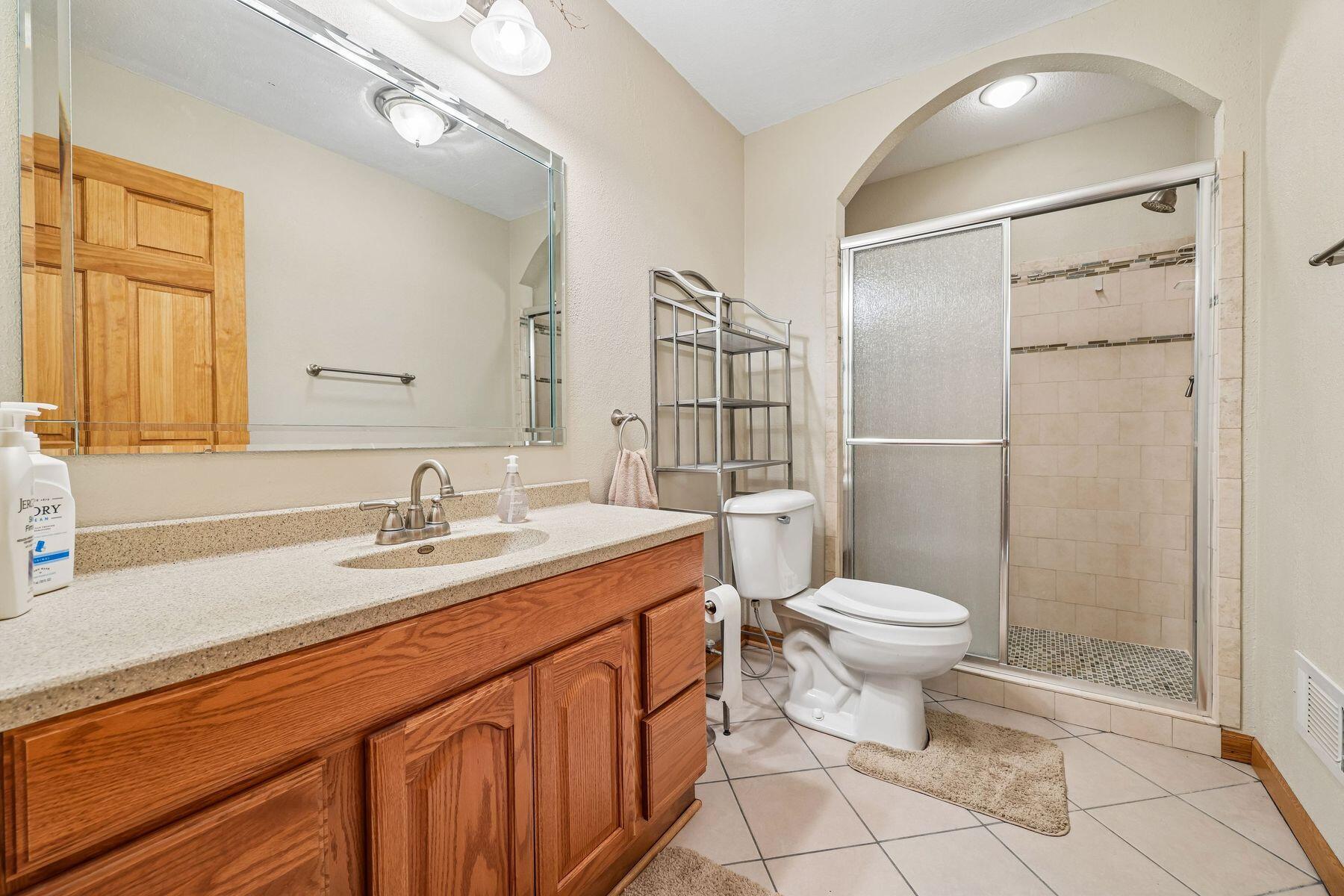 238 E Redding Cir