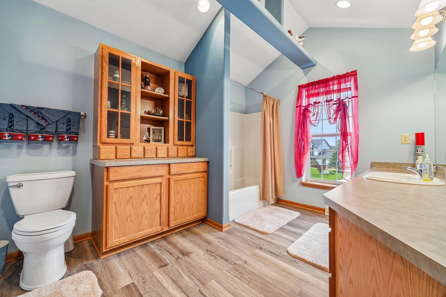 238 E Redding Cir