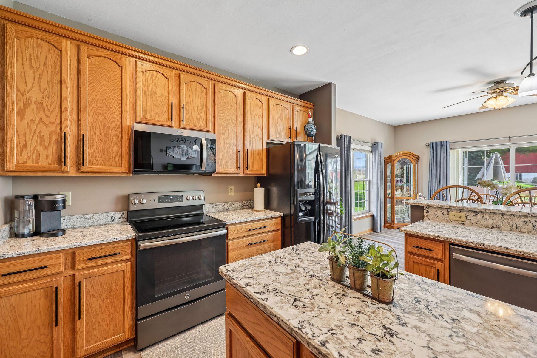 238 E Redding Cir