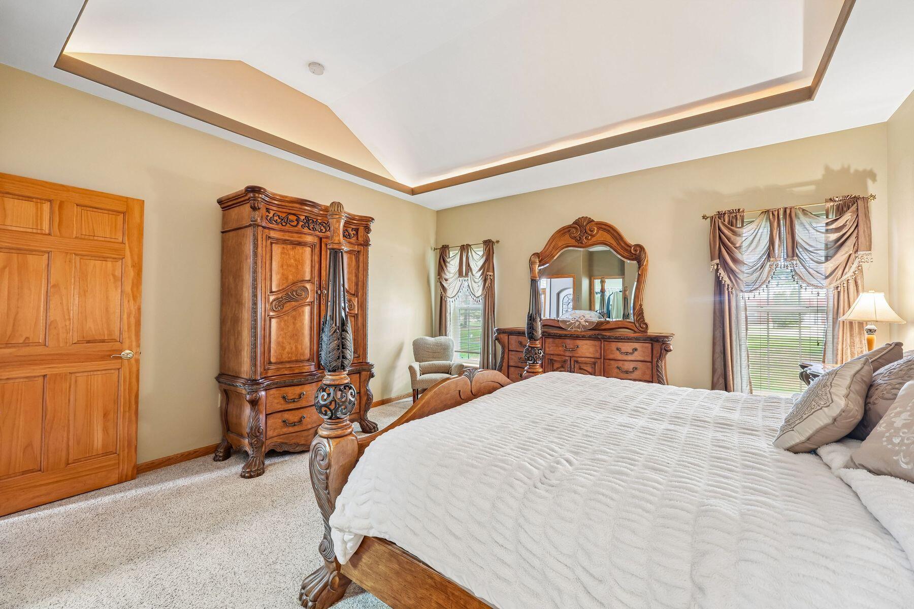 238 E Redding Cir