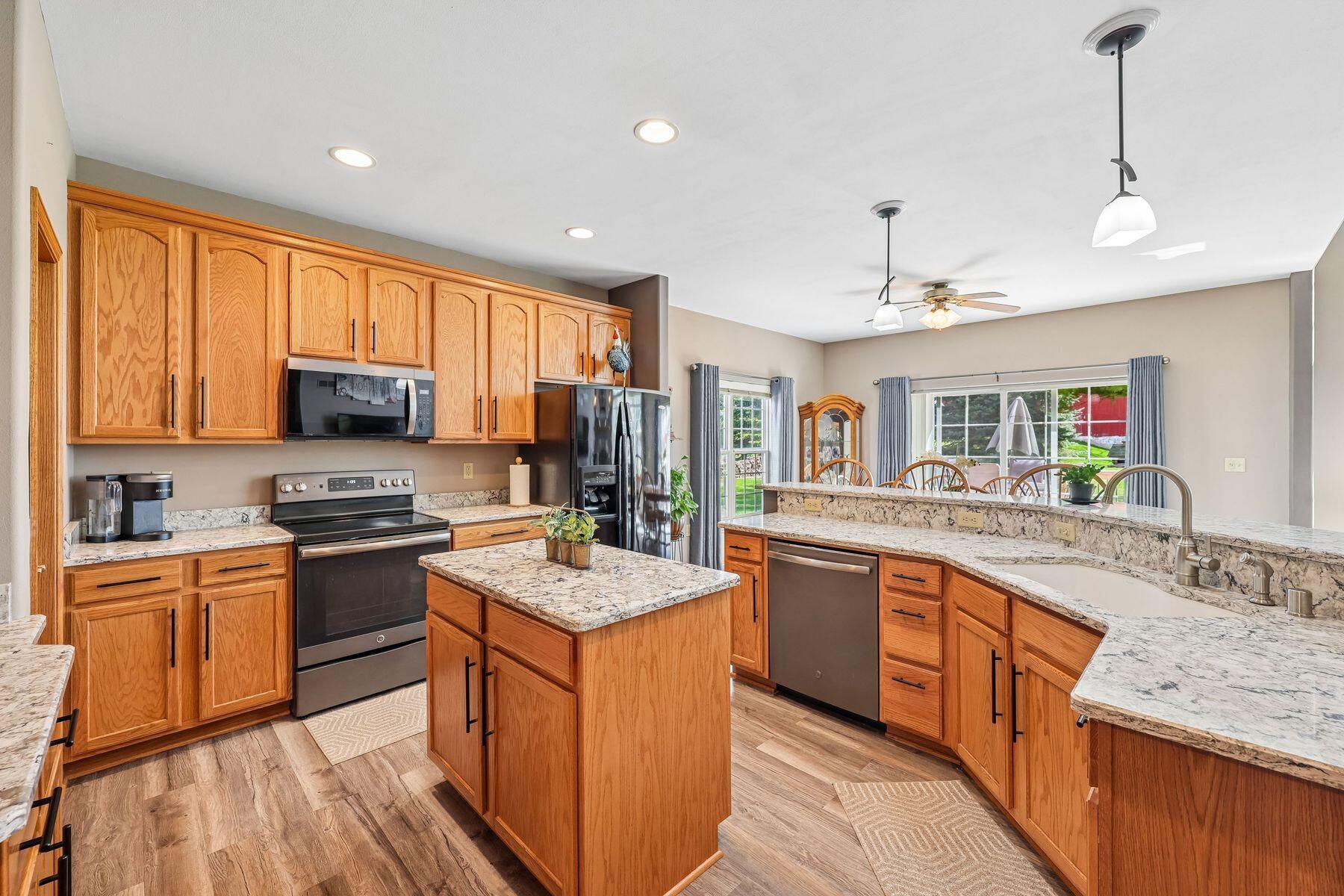 238 E Redding Cir