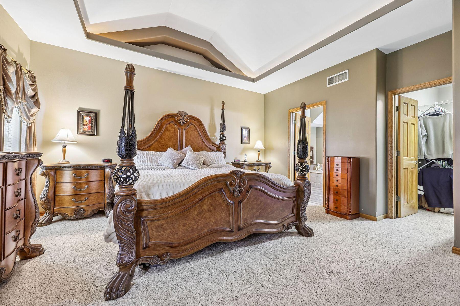 238 E Redding Cir