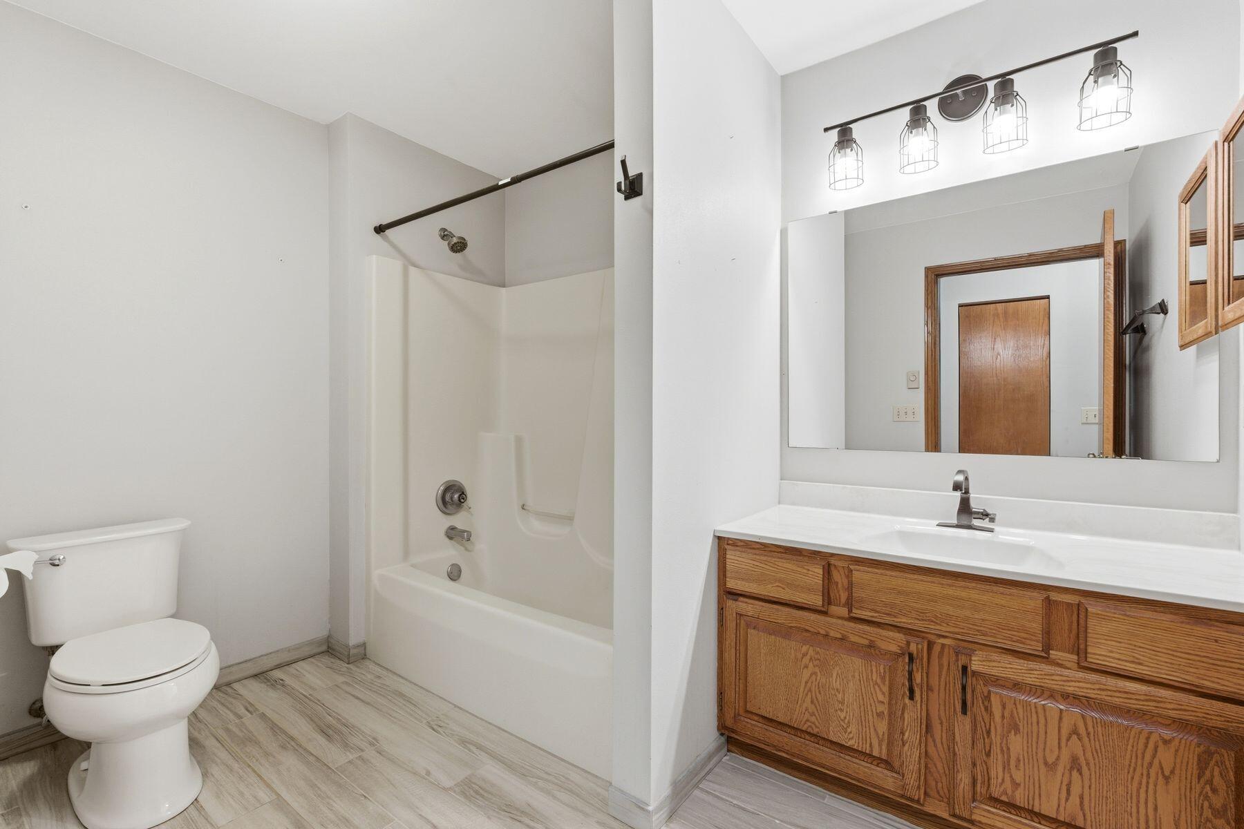 214 Minz Park Cir Unit: 2