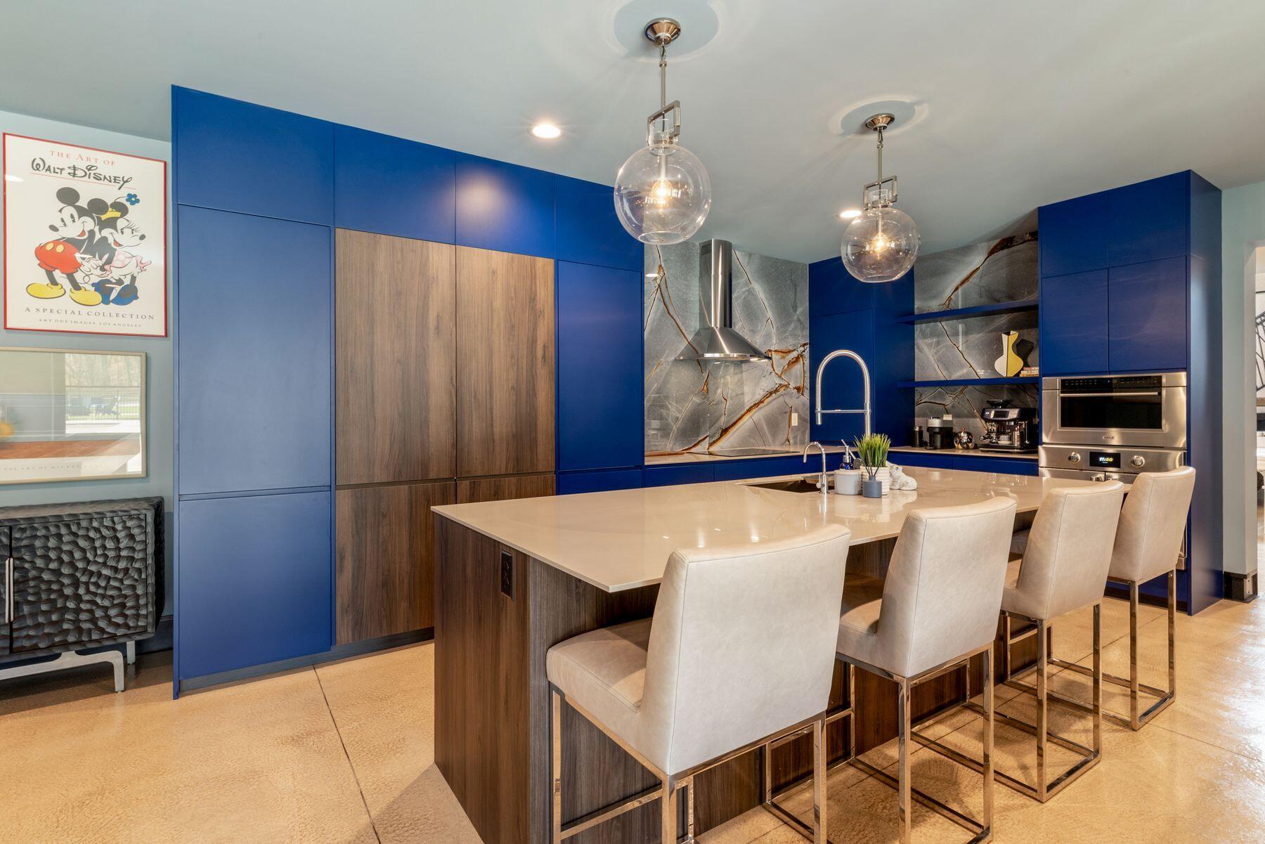 3890 Maxon Dr