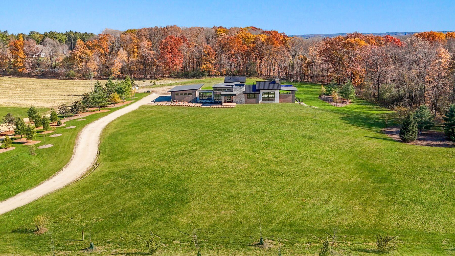 3890 Maxon Dr