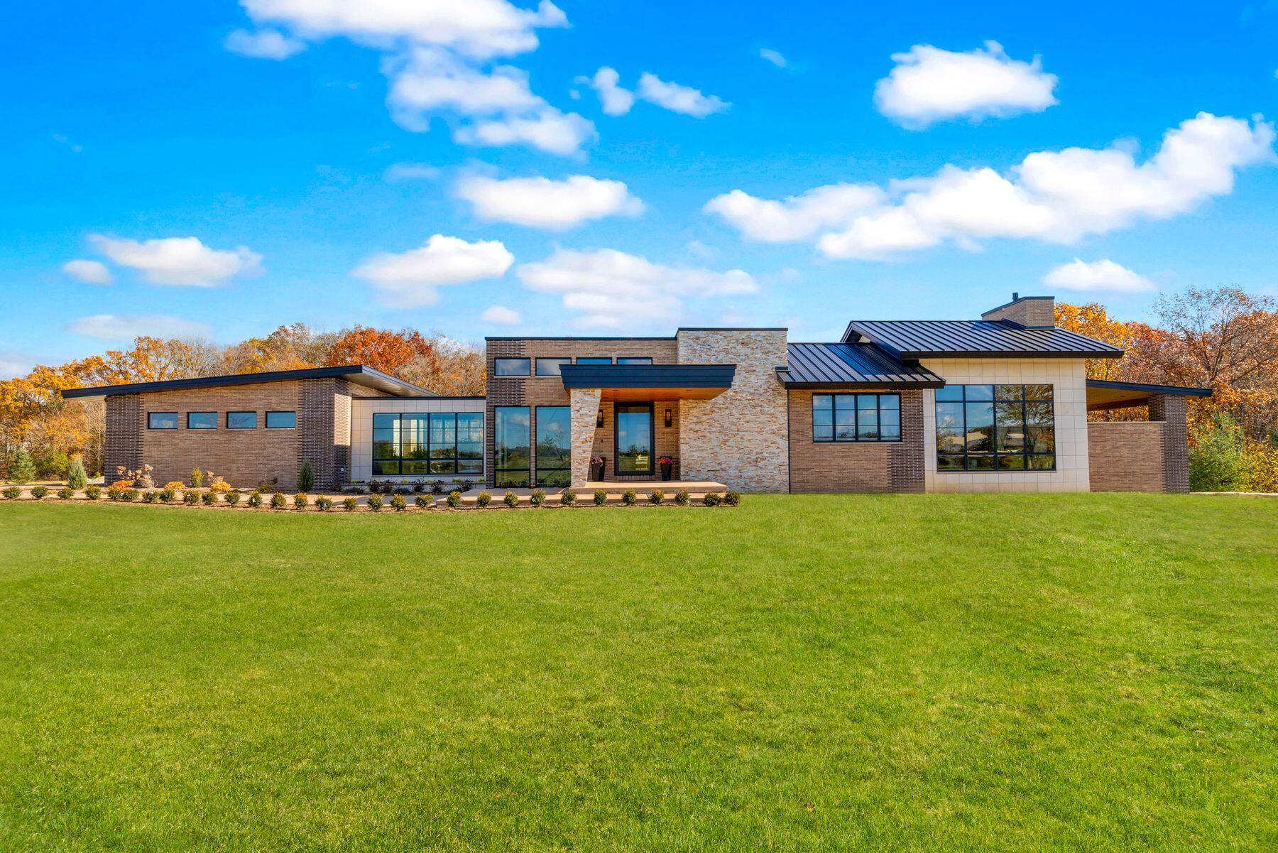 3890 Maxon Dr