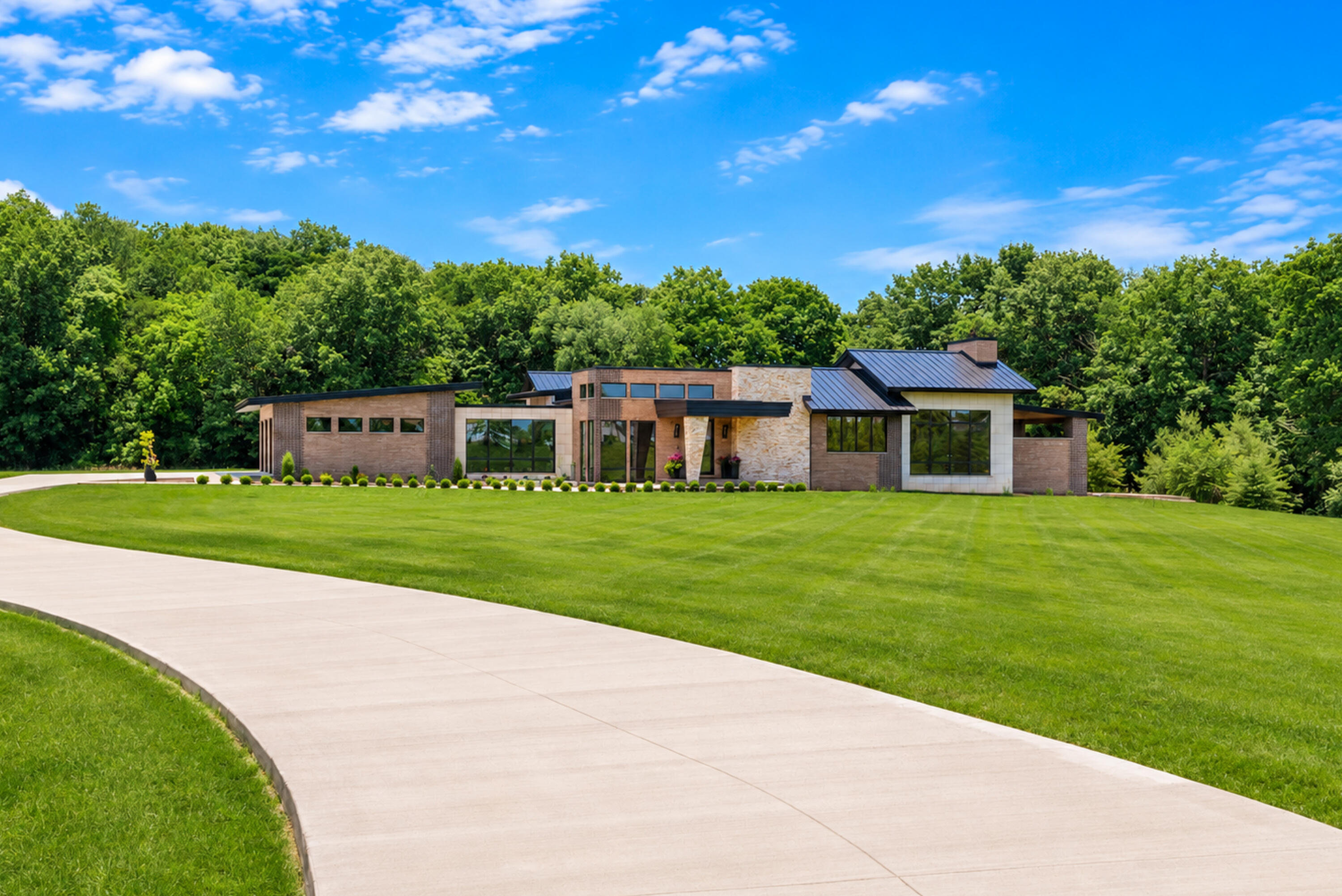 3890 Maxon Dr