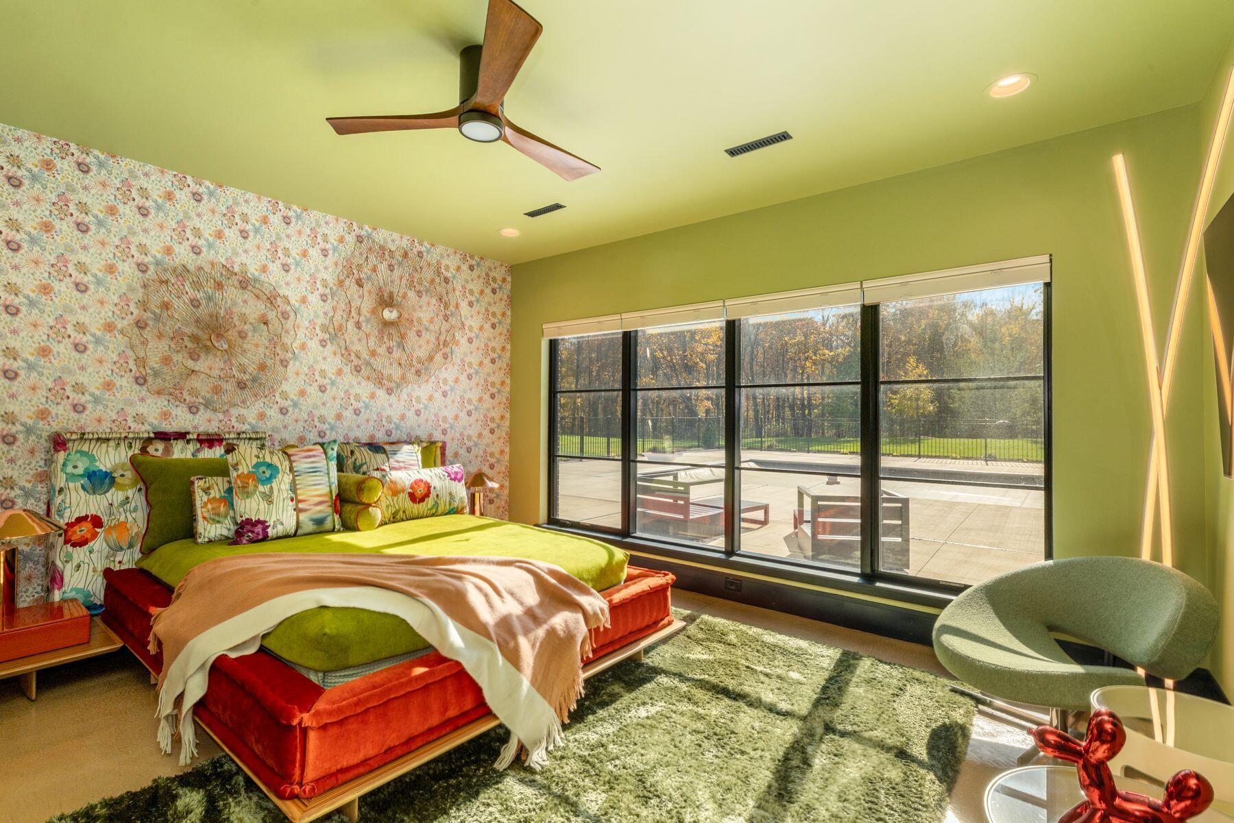 3890 Maxon Dr