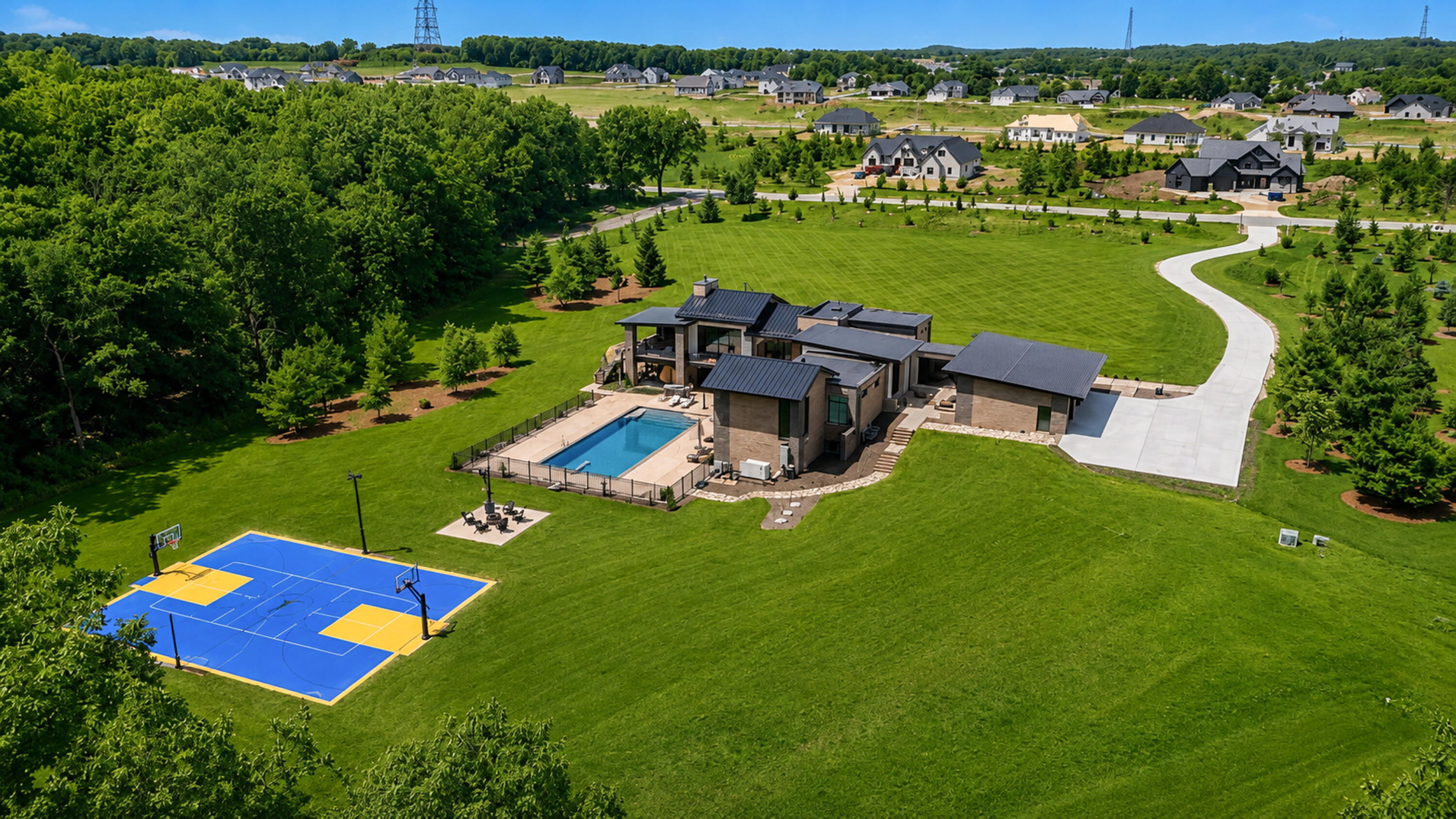 3890 Maxon Dr