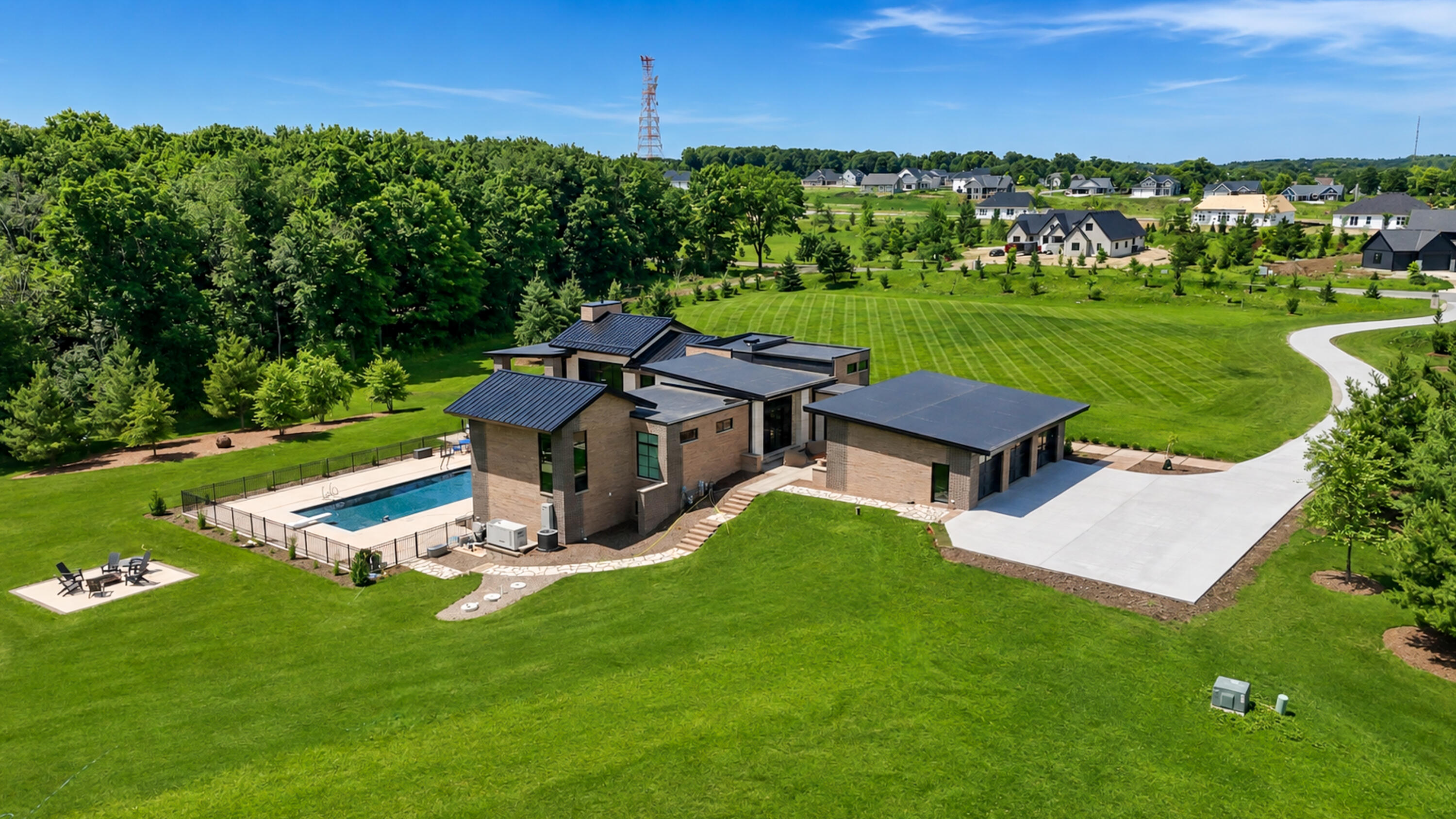3890 Maxon Dr