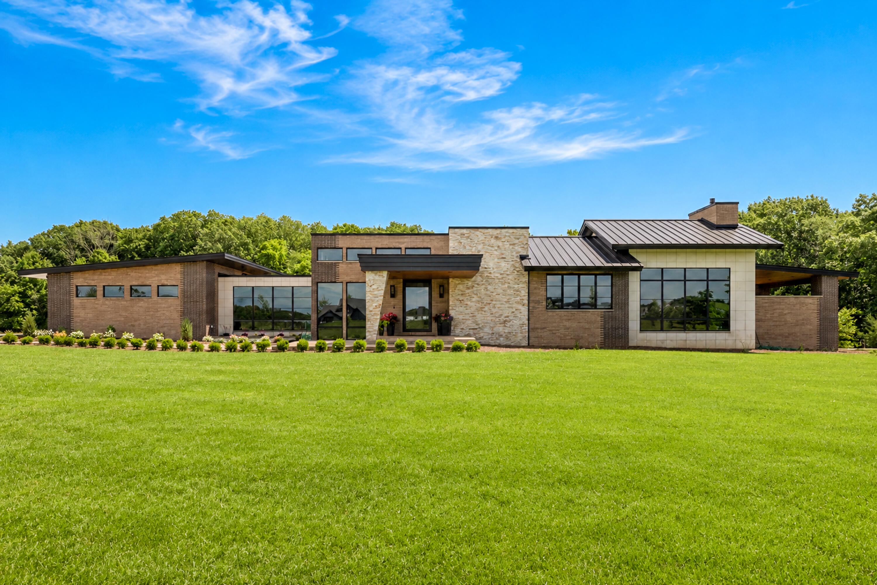 3890 Maxon Dr