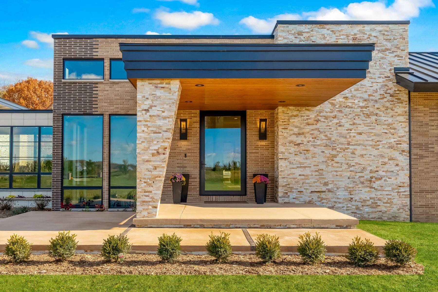 3890 Maxon Dr