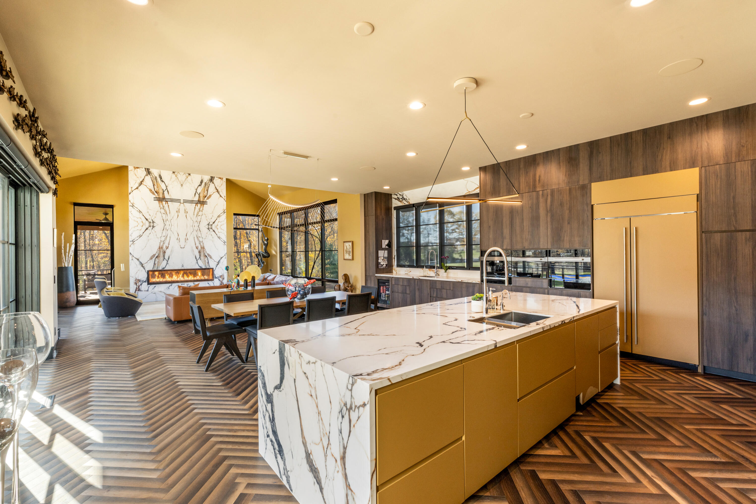 3890 Maxon Dr