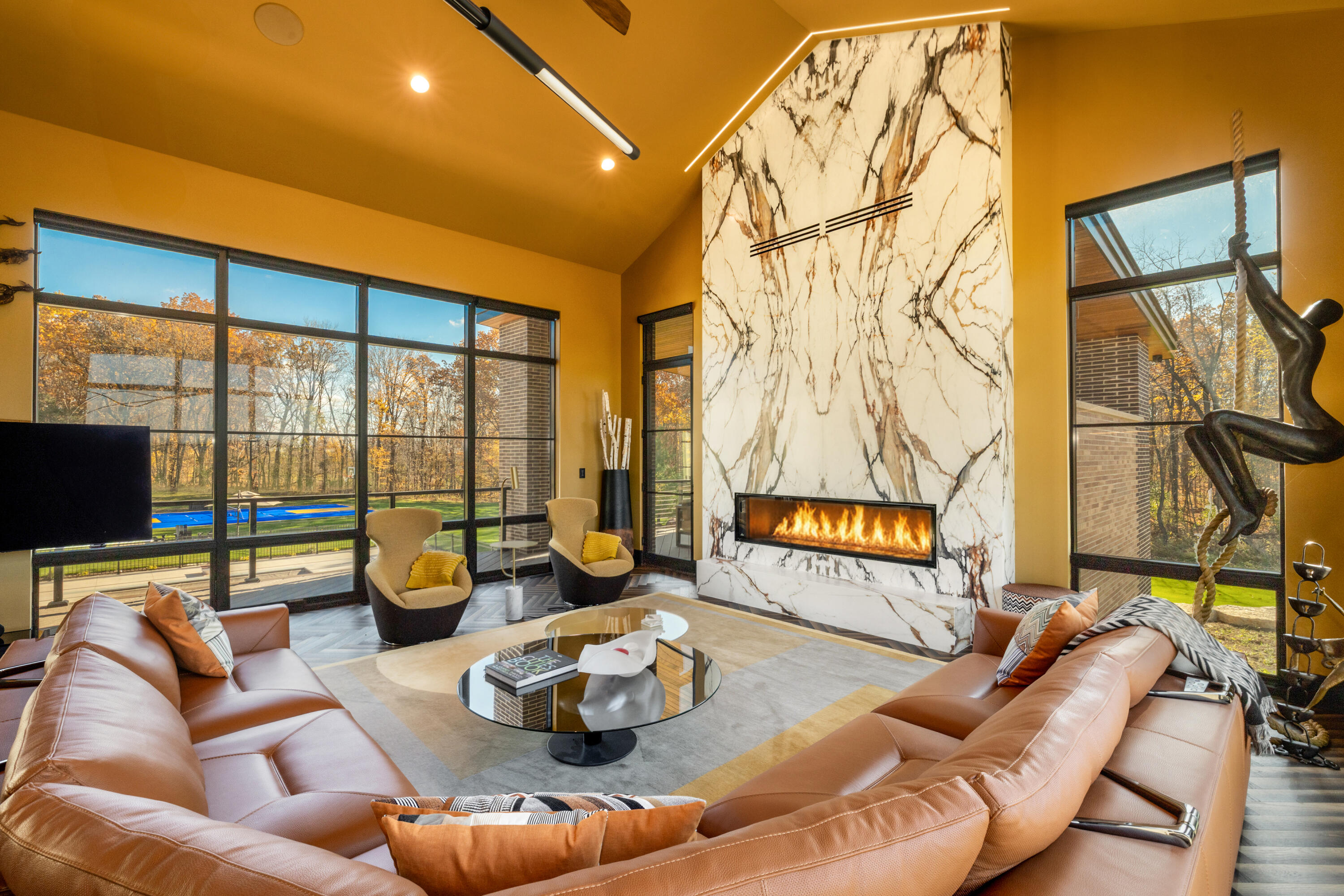3890 Maxon Dr