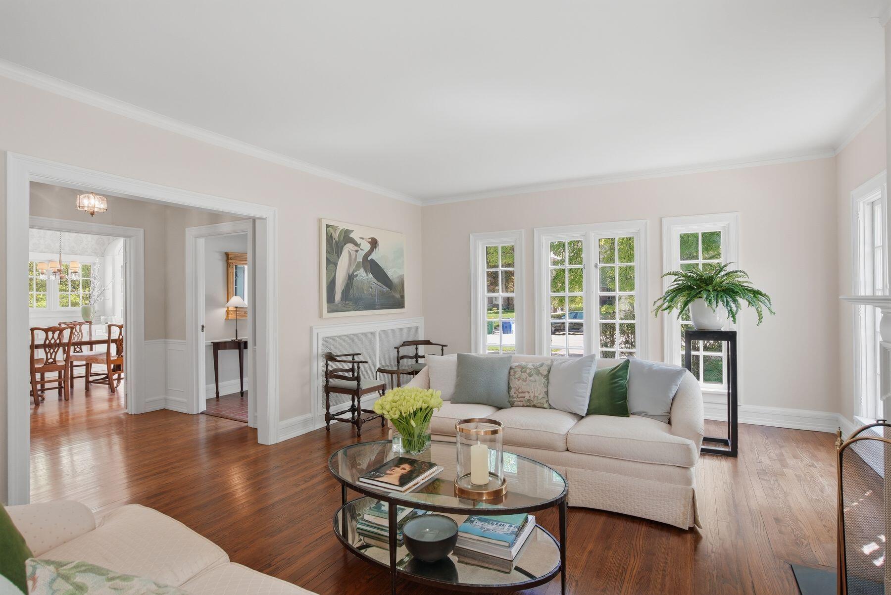 3509 N Summit Ave