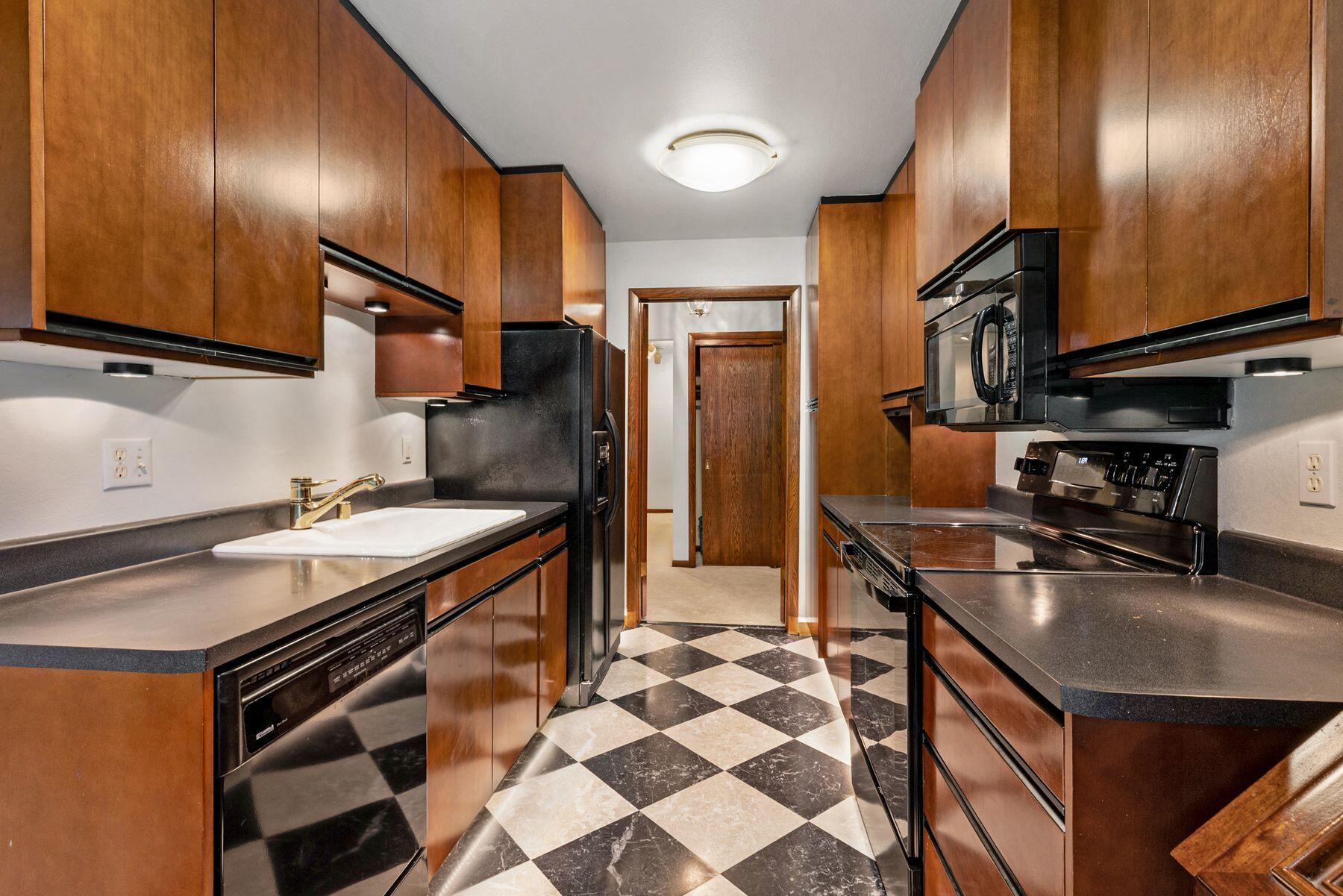 1219 N Jackson St Unit: 308